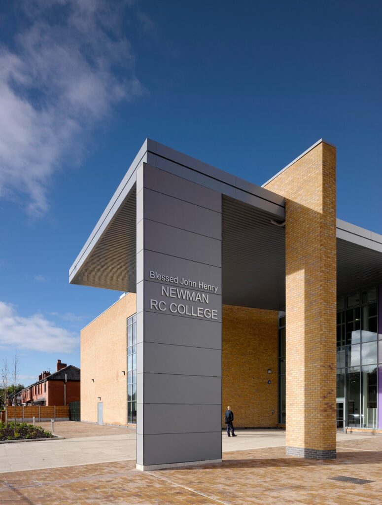 Newman RC College, Wielka Brytania